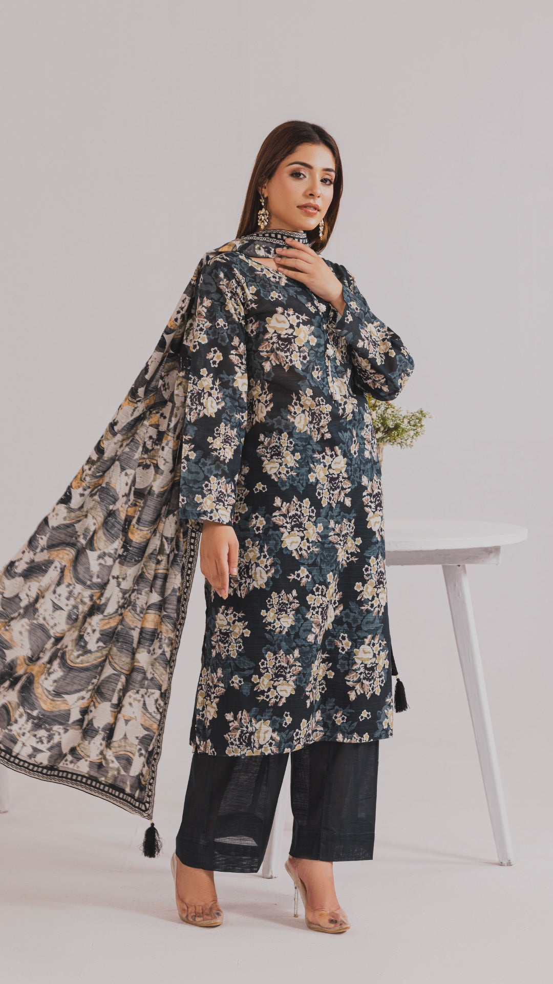 Khaddar Printed Suit- DYV3-06