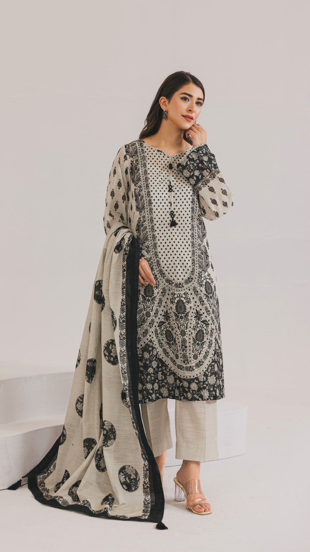 Khaddar Printed Suit- CLV3-02